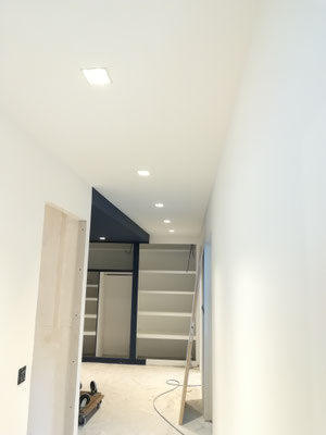 VUE SUR LE COULOIR (EN COURS DE CHANTIER)