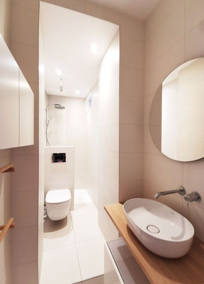Salle d'eau compacte mais fonctionelle