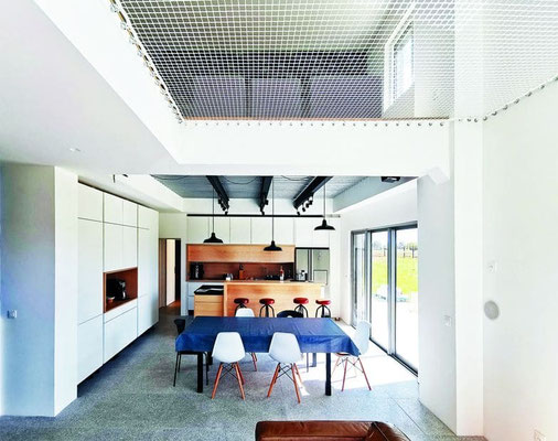 LOFT DANS UN BATIMENT INDUSTRIEL