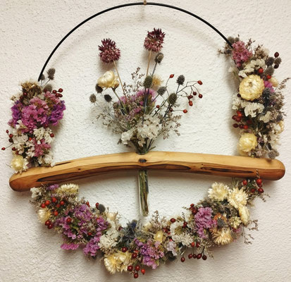 BlütenRing/FlowerLoop mit Trockenblumengestaltung