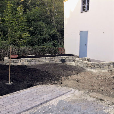 Natursteinarbeiten Pflasterarbeiten Trockenmauer Würzburg