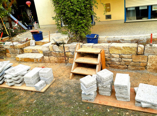Natursteinarbeiten Pflasterarbeiten Trockenmauer Würzburg