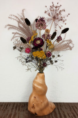 Vase Korkenzieherhasel