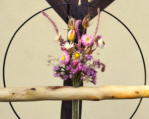BlütenRing/FlowerLoop mit Trockenblumengestaltung