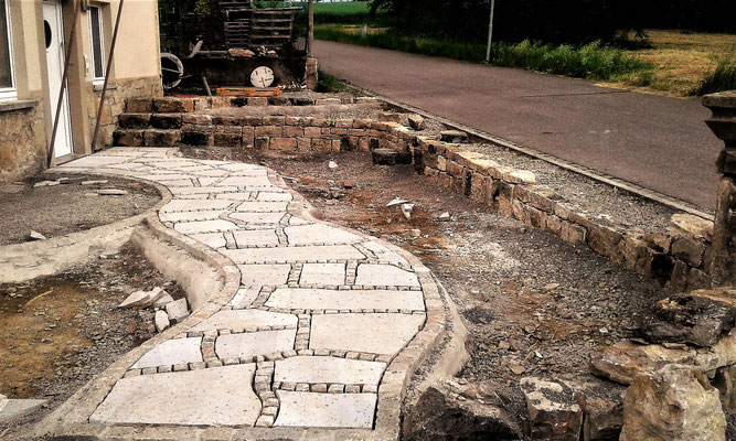 Natursteinarbeiten Pflasterarbeiten Trockenmauer Würzburg