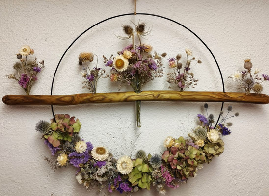 BlütenRing/FlowerLoop mit Trockenblumengestaltung