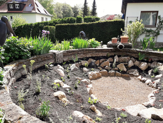 Natursteinarbeiten Pflasterarbeiten Trockenmauer Würzburg