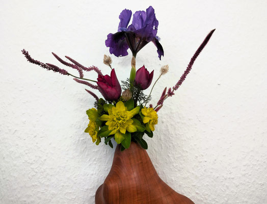 Vase Kische mit Blumen