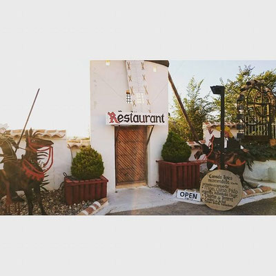 Un restaurante en Consuegra