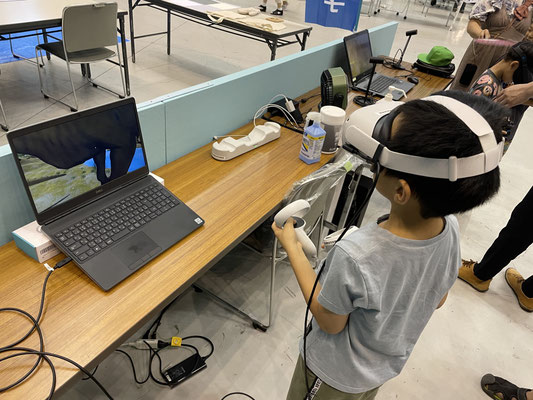 VRを体験している様子