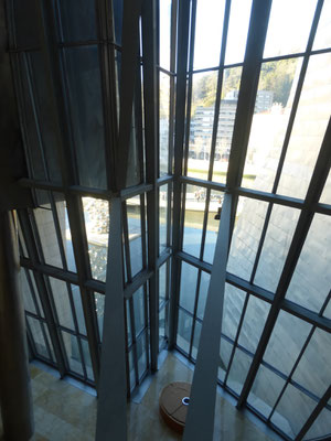 Museo Guggenheim Bilbao (hall vitré)