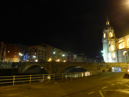   Iglesia de San Antón (et Pont du même nom)