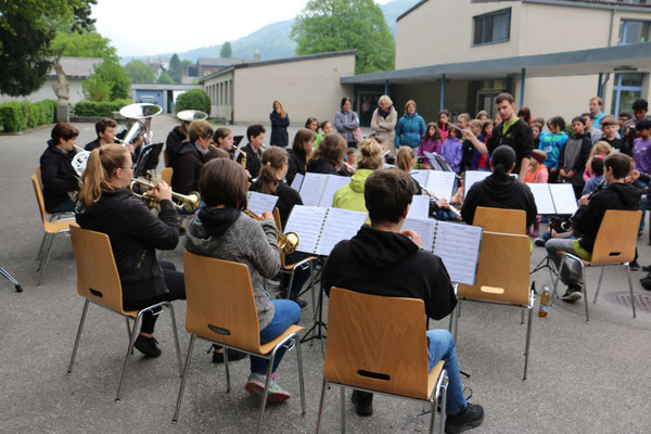 Konzert für die Glarner Primarschüler. Herzlichen Dank an Marco Hodel für die tollen Fotos!