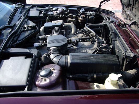 M30B30 Reihensechszylinder aus dem BMW 730i (E32)