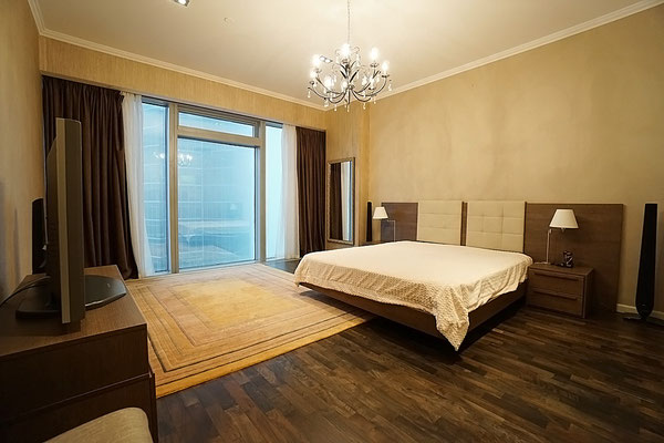 ID 048 Город Столиц, Башня Санкт Петербург - 3х комнатный апартамент в аренду на длительный срок.