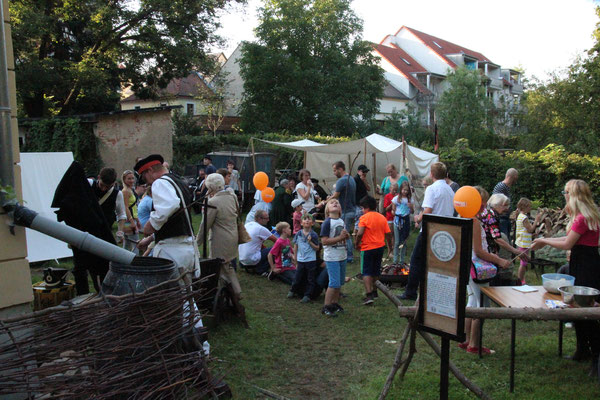 Stockbrot am Lagerfeuer Foto Ralf Hiller