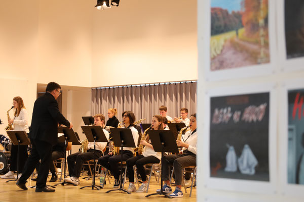 Eine gelungene Mischung aus Kunst und Musik erwartete das Publikum bei der Jazz-Kunst-Matinee am Theodor-Heuss-Gymnasium Nördlingen.