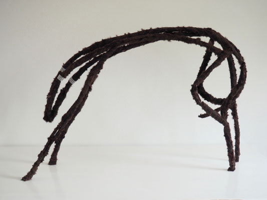 MIEDA | materiaal: mixed media / afmetingen 95 x 26 x 61 centimeter 