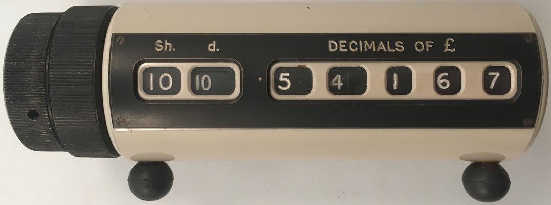 Conversor a la nueva moneda británica decimal, marca STERLICON 5, s/n 1184, año 1970, 17X7X6 cm