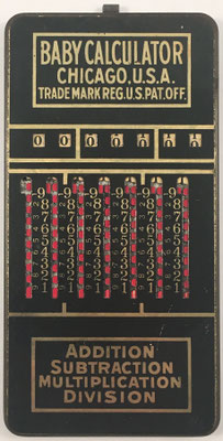 Ábaco de ranuras BABY, fabricado por Baby Calculator Sales Co. en Chicago (USA), año 1920, 7.5x15 cm