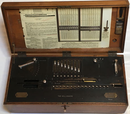 Calculadora LA MILLONARIA patentada por primera vez en Alemania en 1892 cuya producción comenzó en 1893. Precio estimado 3000 €