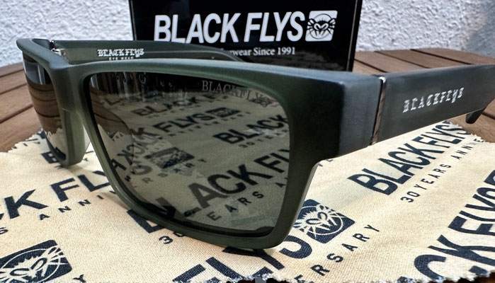 BLACK FLYS2024 - 千葉県市原市のサーフショップchpwestの BLACK FLYS2024 - 千葉県市原市のサーフショップchpwestの