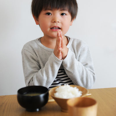 大人と同じもので、自分専用の器があることは小さな子どもにとって特別な思いがあります