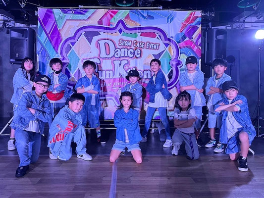 先日出演をしましたダンスイベントの、ショー後の稲毛ダンススクール DOWN BY LAW・キッズクラス♪