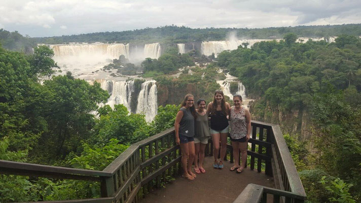 Iguazu Wasserfälle - Brasilianische Seite (Schweizer Tag - im Hostel kennengelernt)