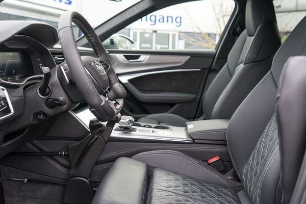 Audi S6 