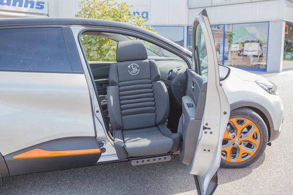 Renault Captur Selbstfahrerumbau Rollstuhl Verladesystem Sodermanns