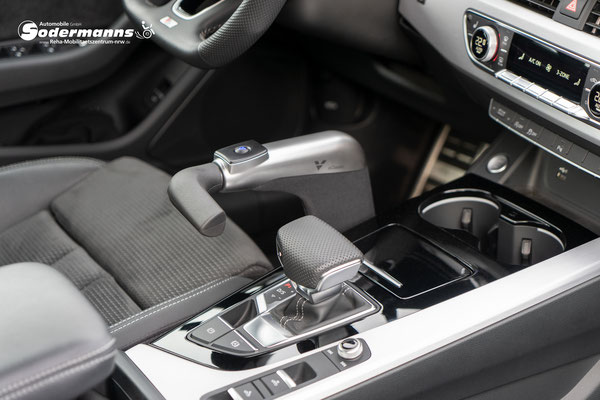 behindertengerechtes Audi A5 Cabrio für Selbstfahrer mit MFD, Handgerät für Gas & Bremse