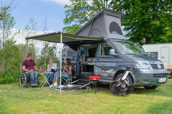 Behindertengerechter Volkswagen T5 Freemotion Camper für Selbstfahrer Gebrauchtfahrzeug