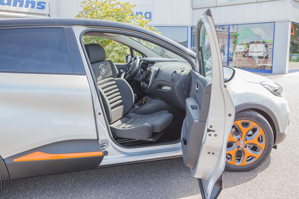 Renault Captur Selbstfahrerumbau Rollstuhl Verladesystem Sodermanns