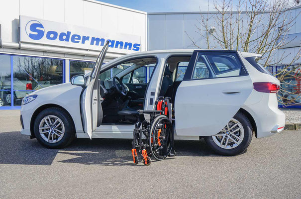 Behindertengerechter BMW 218i Activetourer für Selbstfahrer mit Handicap