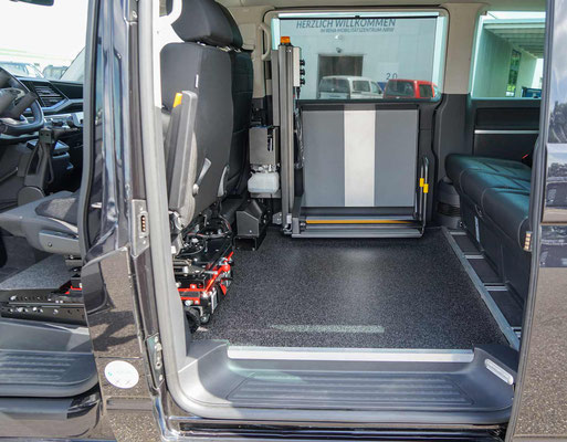 Behindertengerechter Volkswagen T6.1 Multivan Selbstfahrerumbau