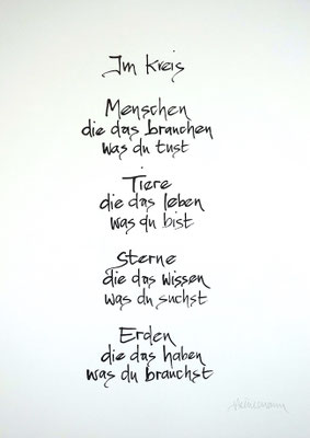 Vollansicht Kalligrafie „Im Kreis“ Tusche auf Papier