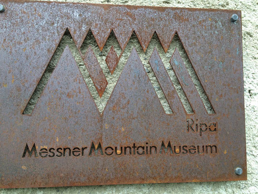 MMMMMMM....essner Mountain Museum...
