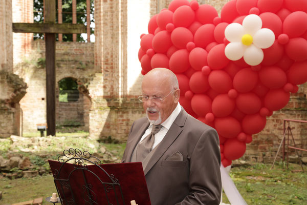 Mr. Balloni.ch, Hochzeit, Liebe,  Herz, Ruine