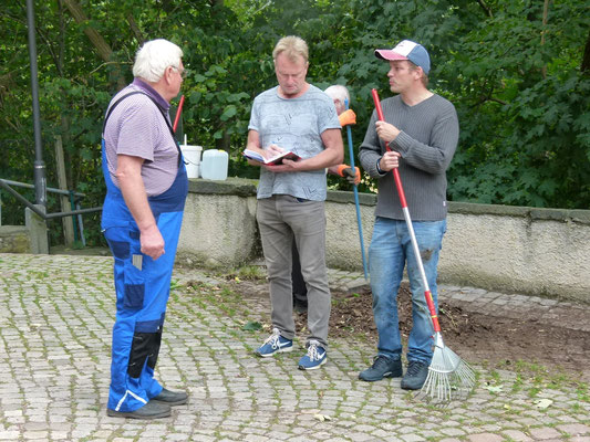 Information der Presse