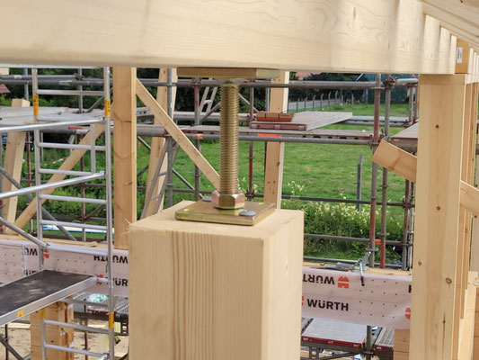 Blockhausbau - Drehfuß im Blockhausbau 