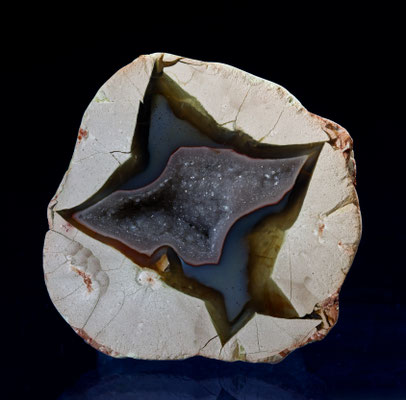 Thunderegg (Gegenstück zum vorherigen Foto), H: 7cm, Fundort Mt.Hay, Australien; Sammlung: Daniel Schulthess