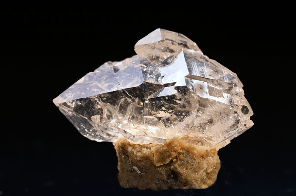 Quarz-Gwindel; B: 3 cm; Fundort: Cavradi GR; Sammlung: Martin Schott