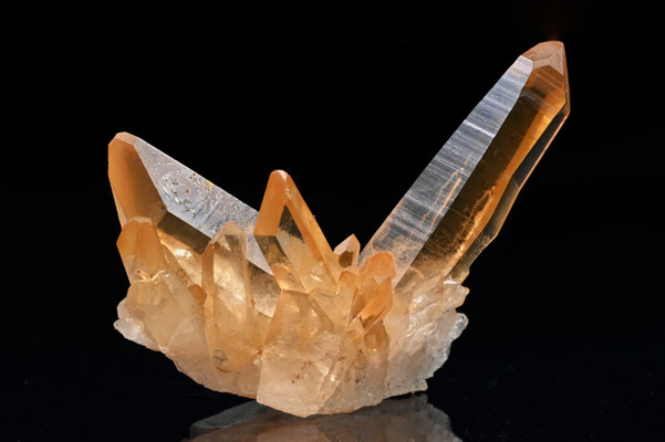 Quarz mit Limonit-Überzug; B: 6 cm; Fundort: Tomás Gonzage Mine, Brasilien; Sammlung: Martin Schott