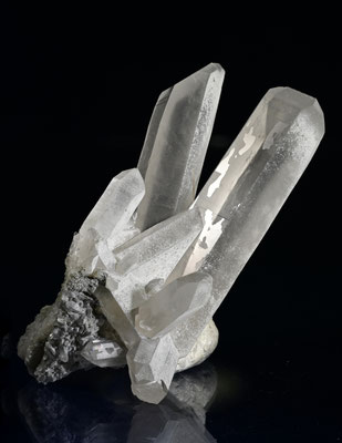 Quarzgruppe, H: 8cm, Fundort: Vrin GR; Sammlung: Martin Nägeli
