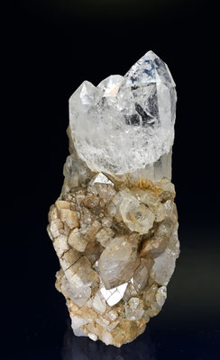 Quarz auf Cafcit, H: 5 cm, Fundort: Piz Runal; Sammlung: Steve Frei
