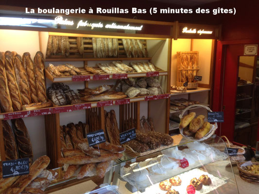 La boulangerie à Rouillas Bas (5 minutes des gîtes)