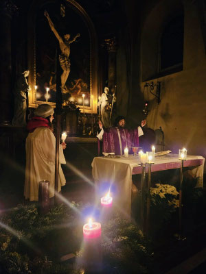 Hl. Messe bei Kerzenlicht 20.12 .2024