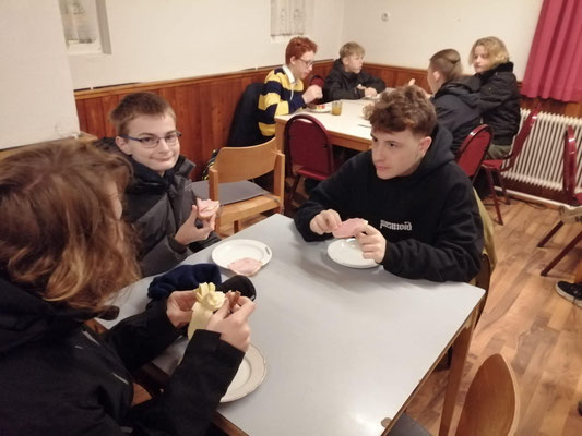 Rorate mit den Firmkandidaten GD 17.12.2024