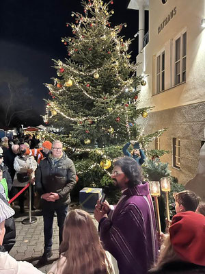 Adventmarkt und Kranzsegnung GD